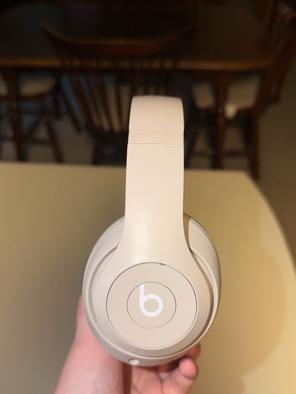 Beats Studio Pro- Sandstone - Picture 2 of 6